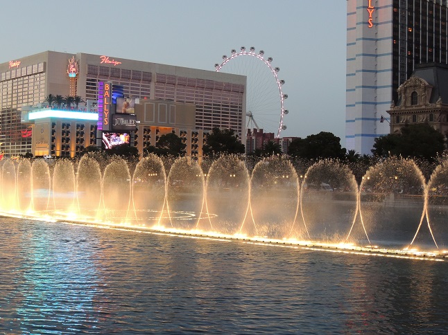 Vegas - Fountains at Bellagio - 2014   (9)