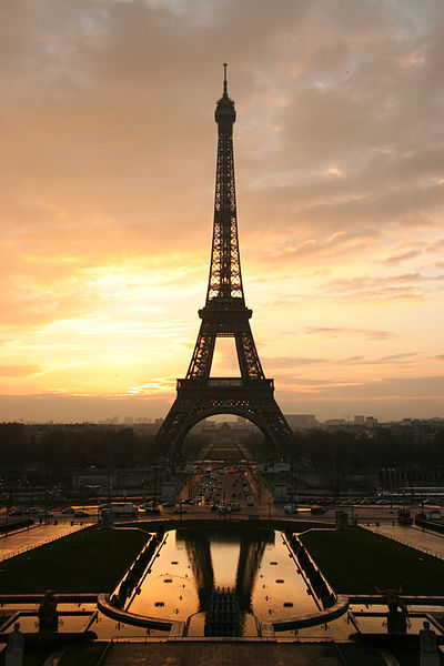 Eiffel Tower at sunrise - 2005